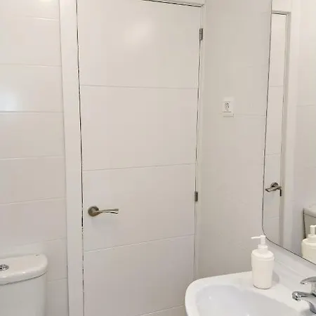 Apartamentosmalaga شقة *